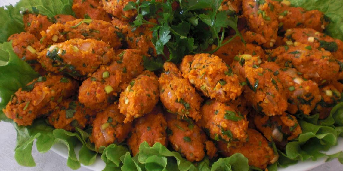 Mercimek Köftesi Nasıl Yapılır?