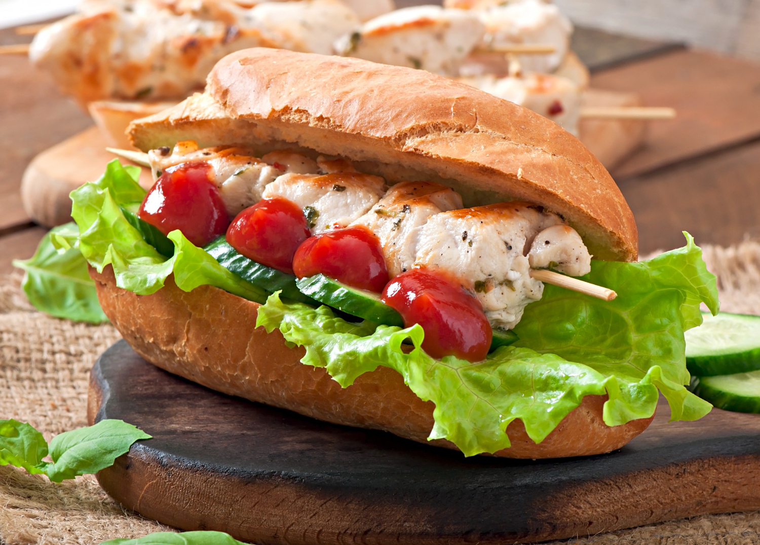 Düşük Yağ İçeren Proteinli Yiyecek Tarifi: Beyzbol Barbekü Sandviçleri
